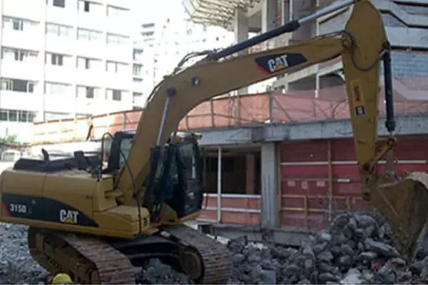 DEMOLIÇÃO MECÂNICA