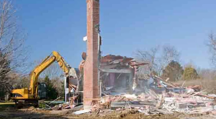 DEMOLIÇÃO DE CHAMINÉ