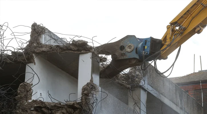 DEMOLIÇÃO DE SHOPPING